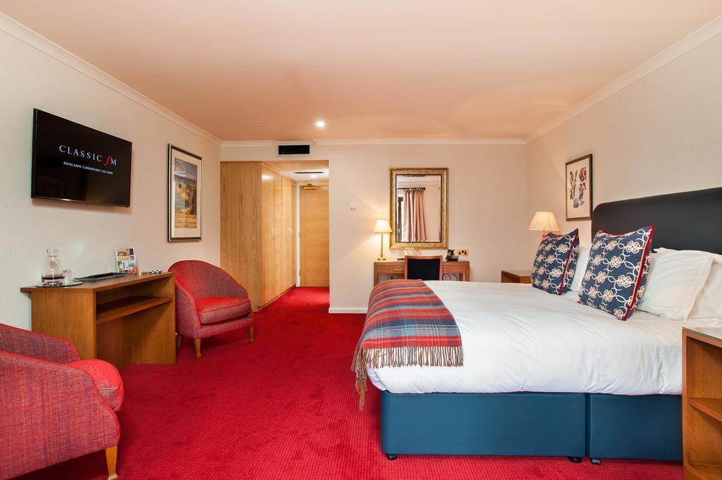 Parkway Hotel & Spa Кумбран Екстериор снимка