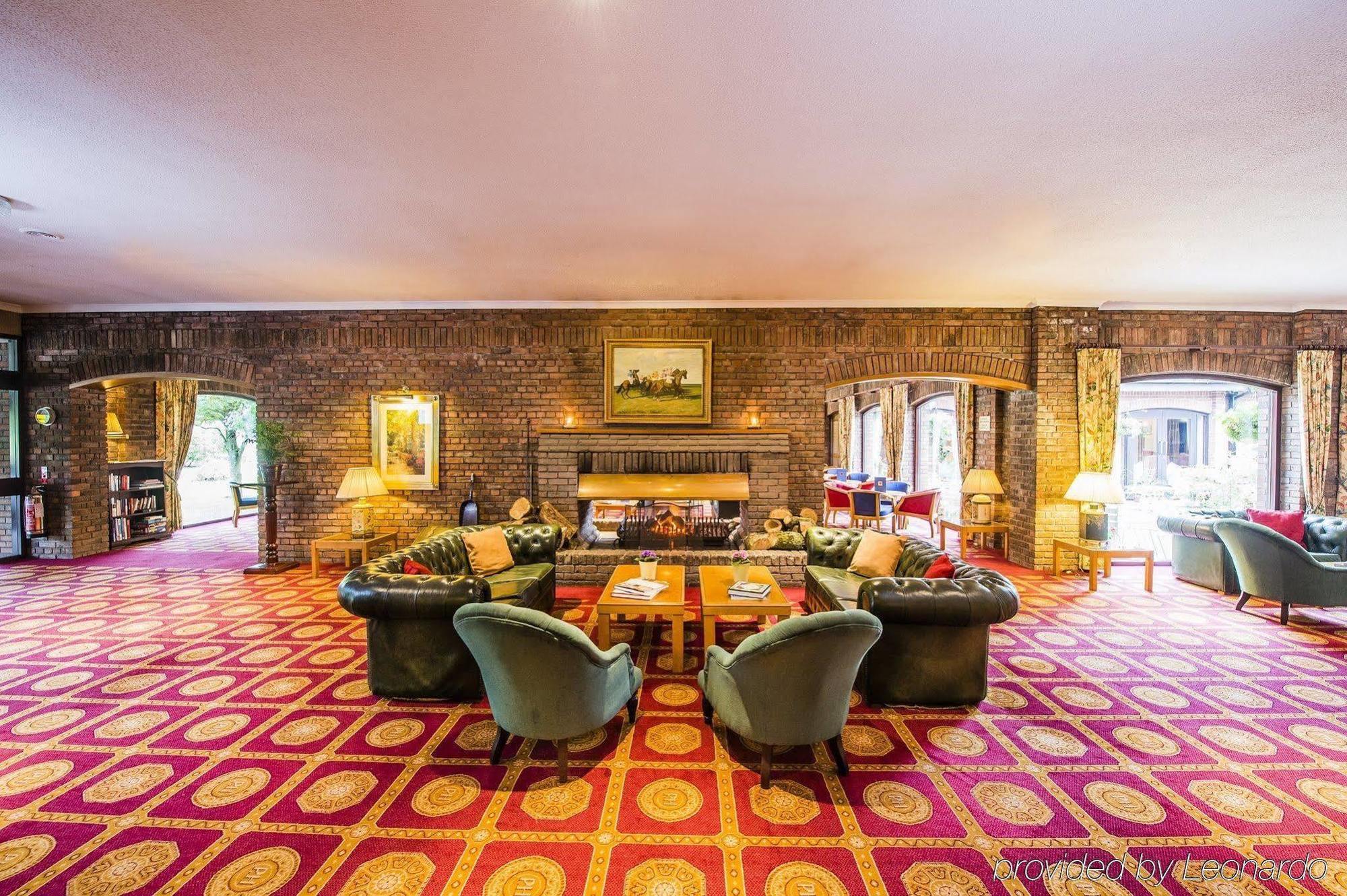 Parkway Hotel & Spa Кумбран Екстериор снимка
