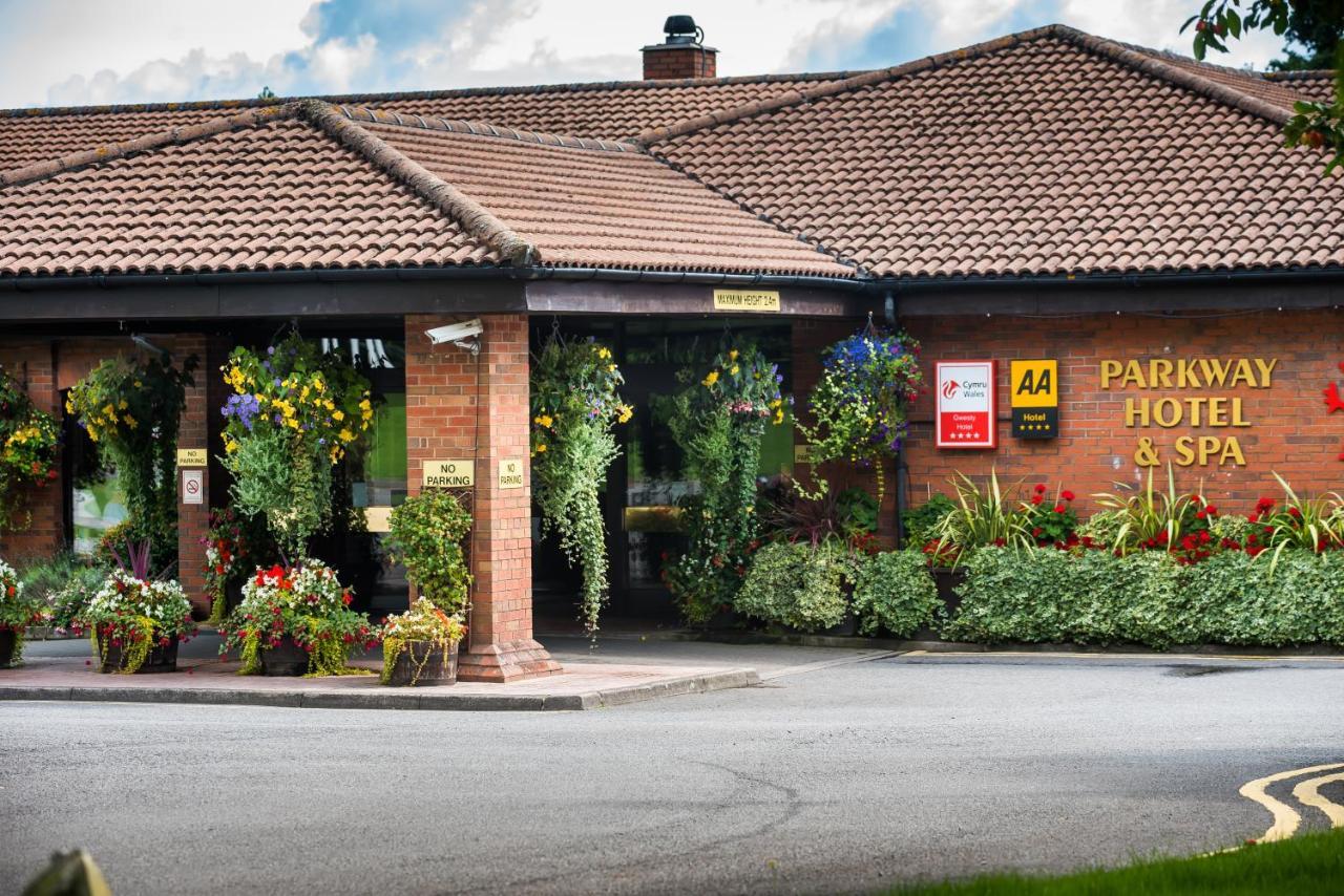 Parkway Hotel & Spa Кумбран Екстериор снимка