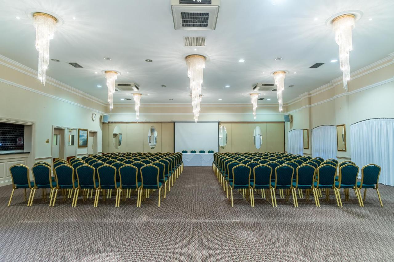 Parkway Hotel & Spa Кумбран Екстериор снимка